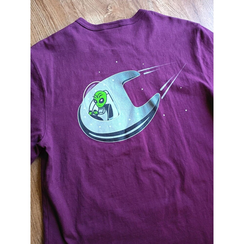 Champion Vintage Purple Earth Alien T-Shirt Men's Large - Picture 3 of 9